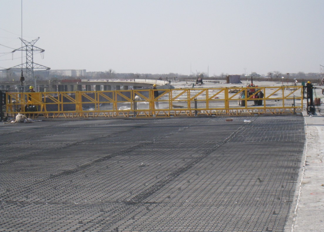 懸掛高頻整平機被中鐵二十幾個局集團，中國路橋集團選購。