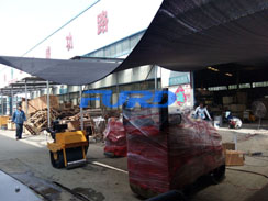 福瑞得機(jī)械微動(dòng)態(tài)--座駕壓路機(jī)、手扶壓路機(jī)、灌縫機(jī)包裝發(fā)貨