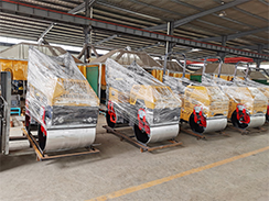 外貿(mào)出口澳大利亞的壓路機、工程照明車包裝發(fā)貨