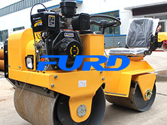手扶壓路機(jī)在公路養(yǎng)護(hù)的作用是什么呢？